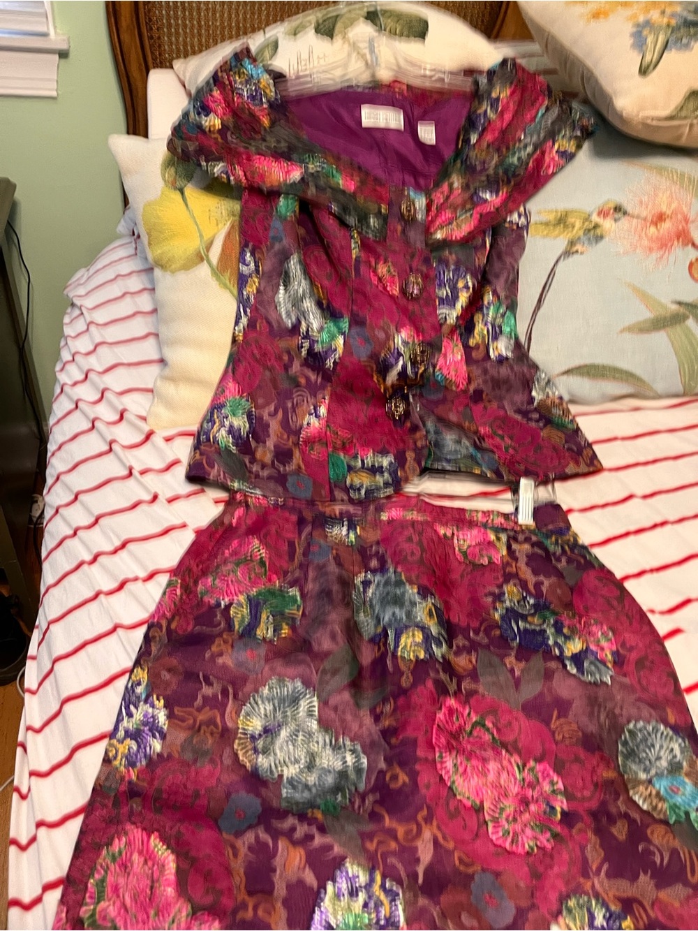 Women's Floral Embroidered Wedding Dress in Magenta